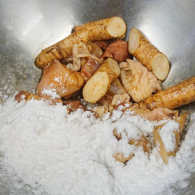 若鶏と新ごぼうの辛味だれ