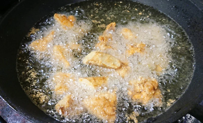 若鶏と新ごぼうの辛味だれ