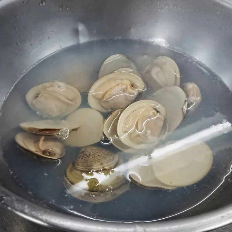 スナップえんどうと蛤のわさび漬ディップ