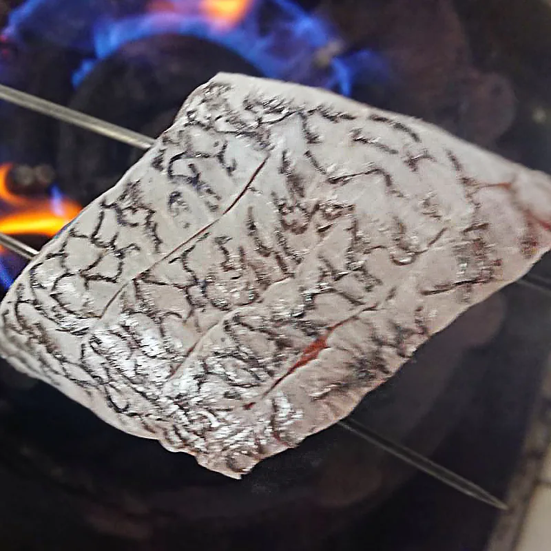 黒鯛焼き 霜造り 醤油仕立て