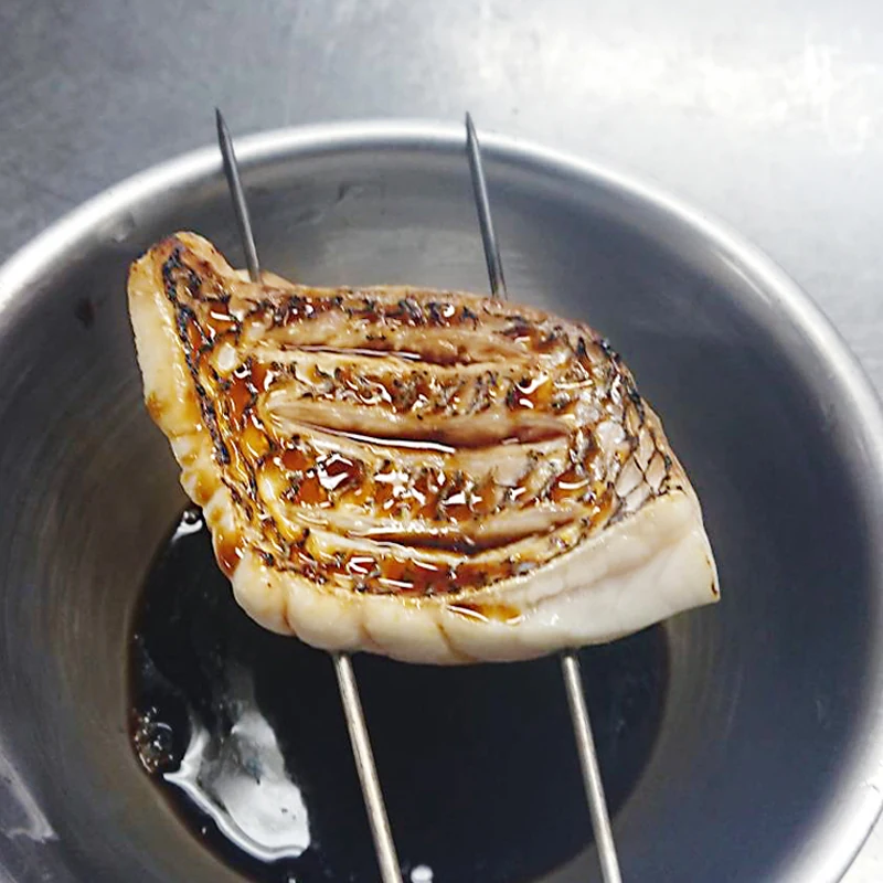 黒鯛焼き 霜造り 醤油仕立て
