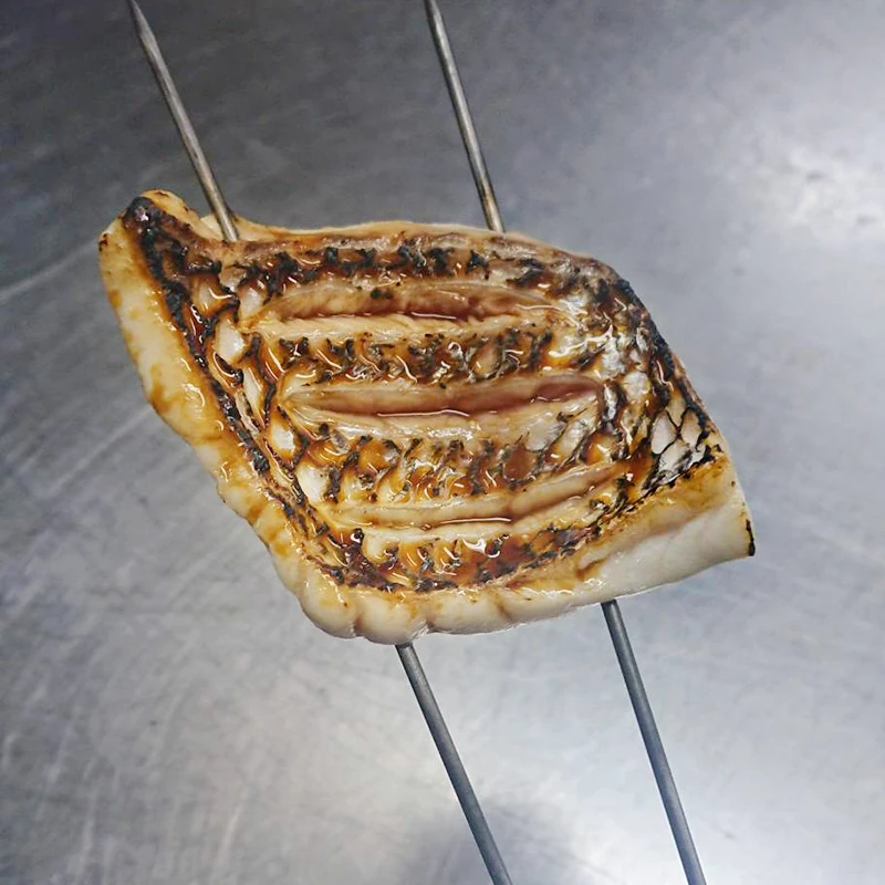 黒鯛焼き 霜造り 醤油仕立て