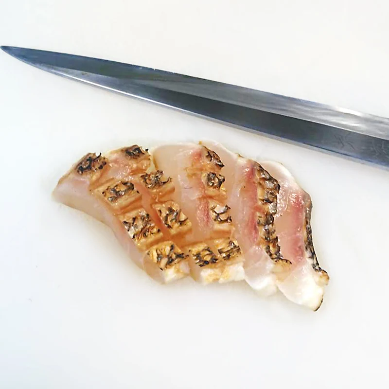 黒鯛焼き 霜造り 醤油仕立て