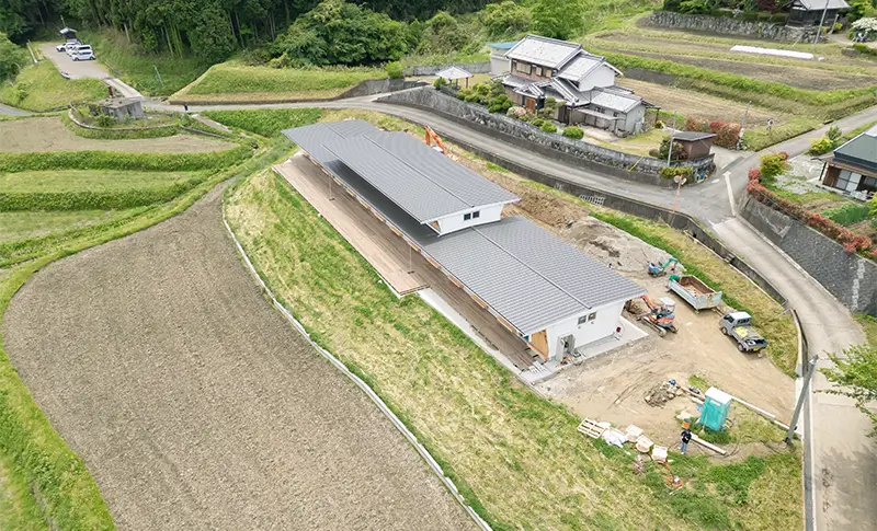 里山のシンボルとしての醸造所