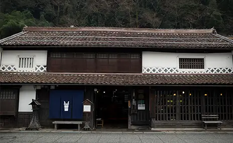 辻本店の酒蔵