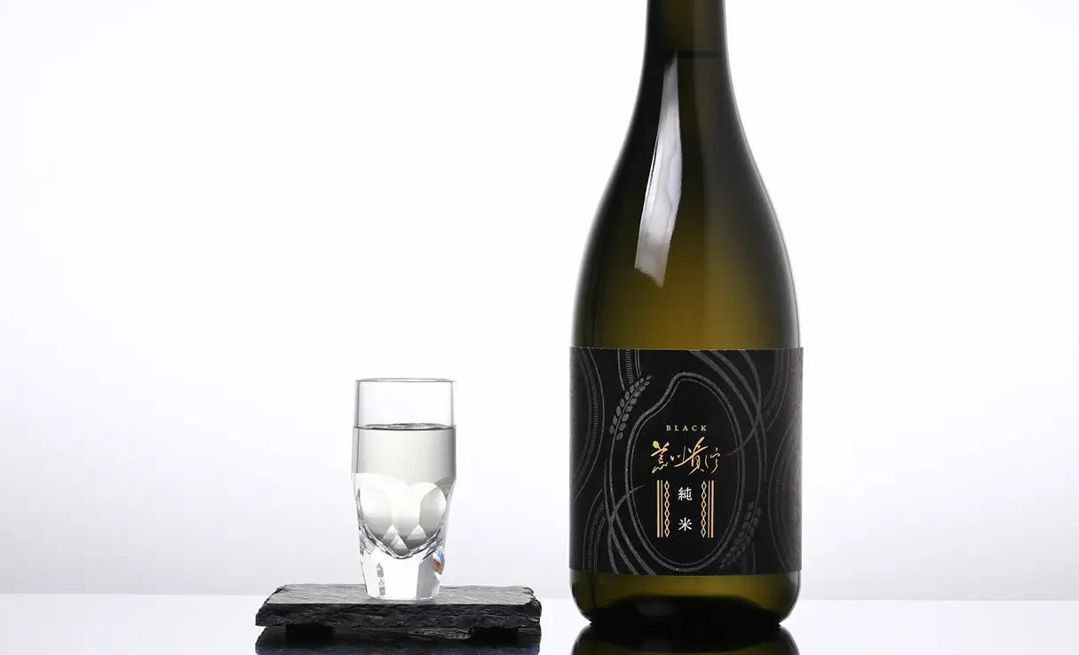 蓬莱泉 純米「BLACK」 720ml